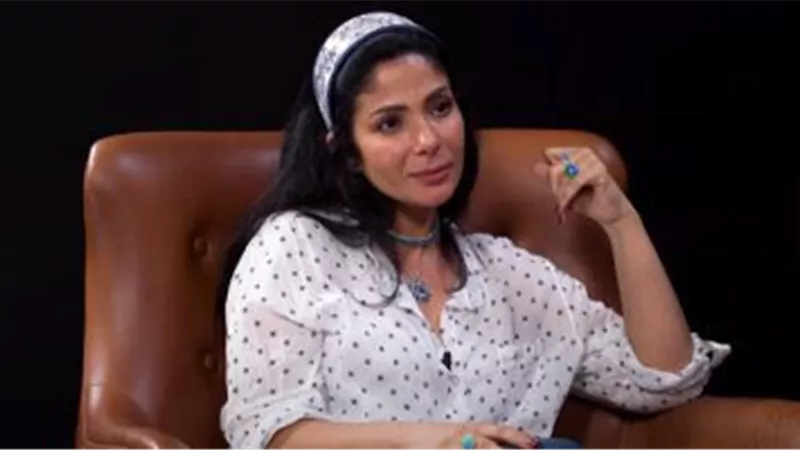 منى زكى تنعى شقيق زوجها أحمد حلمى