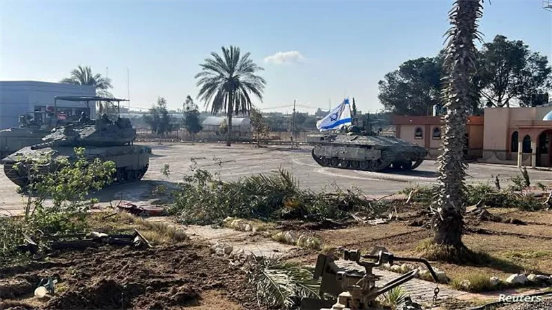 مراسل اكسترا غارات إسرائيلية كثيفة على شرق مدينة رفح الفلسطينية