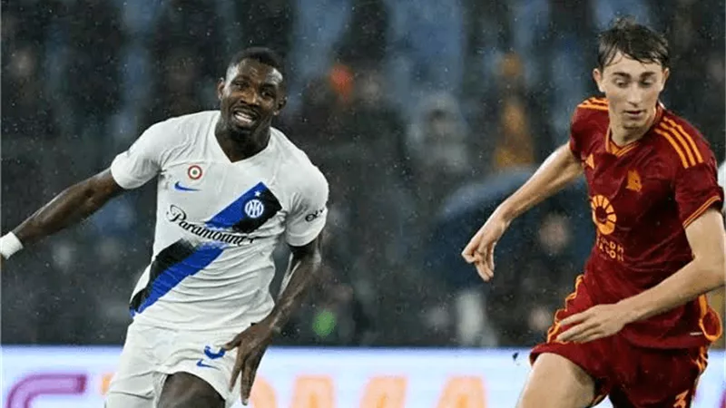 إنتر ميلان يسقط روما برباعية ويعزز صدارته للدوري الإيطالي