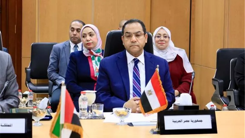 رئيس ديوان الموظفين بفلسطين يشيد بدور مصر في دعم القضية