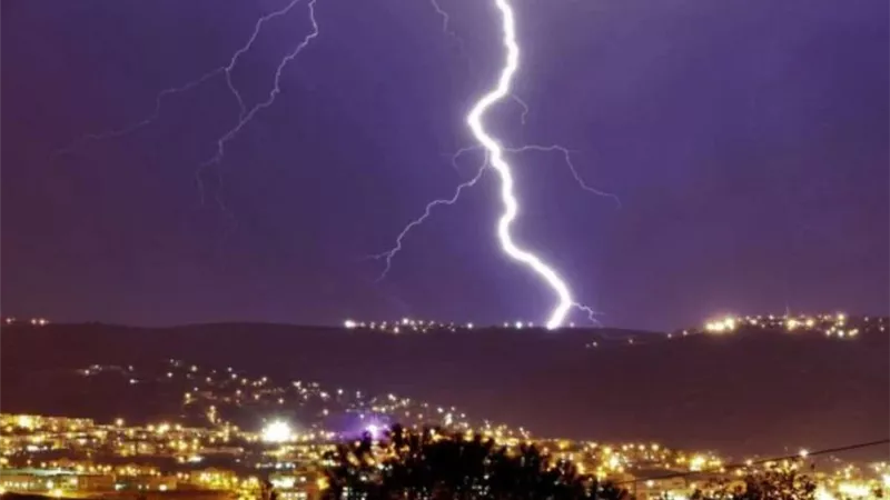 دعاء البرق والرعد.. سبحان الذي يسبح الرعد بحمده والملائكة من خيفته