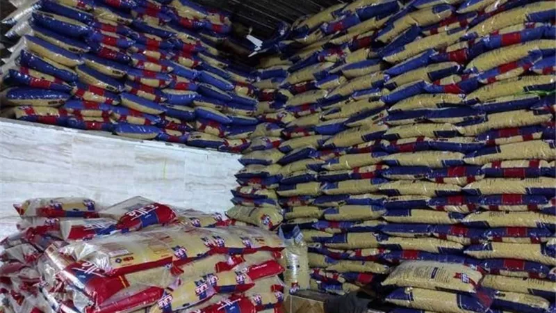 شرطة التموين تضبط 1000 طن مكرونة داخل مخزن بالشرقية