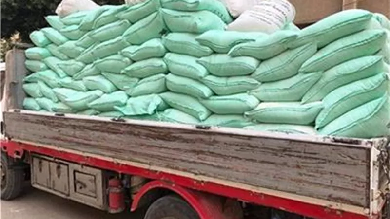 إحباط محاولة تهريب دقيق مدعم قبل بيعه في السوق السوداء بمطروح