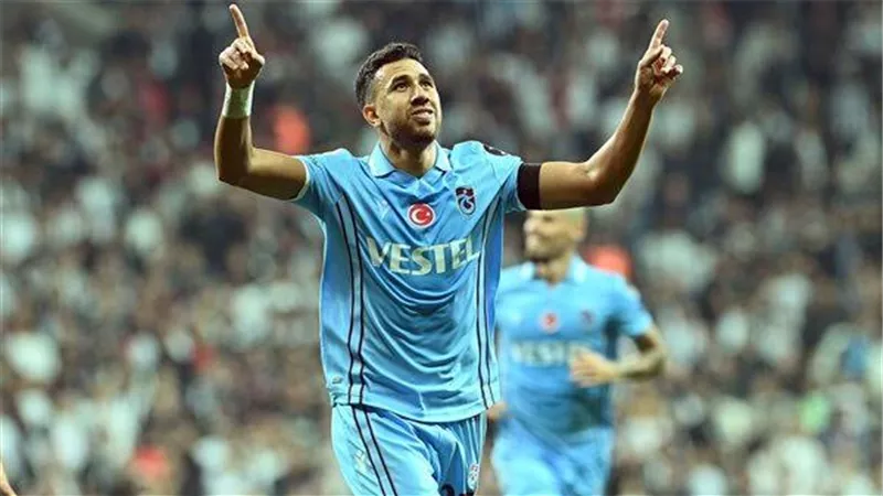 تريزيجيه يرتدي القميص رقم 10 لأول مرة مع طرابزون سبور