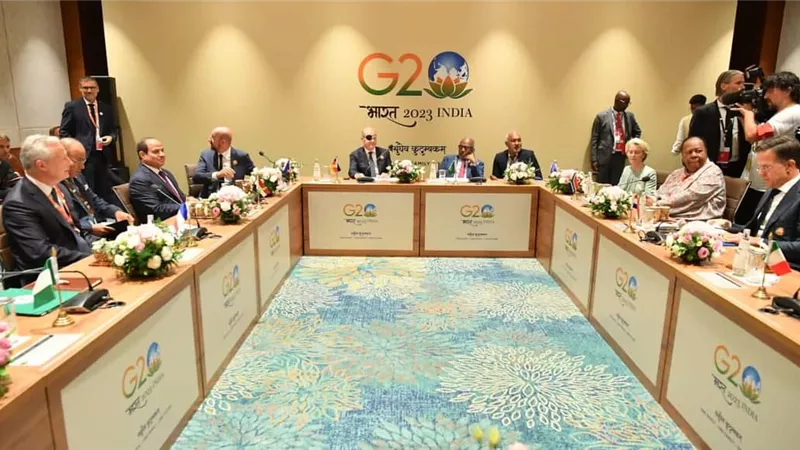 «السيسي» يشارك في القمة الإفريقية الأوروبية المصغرة بالهند