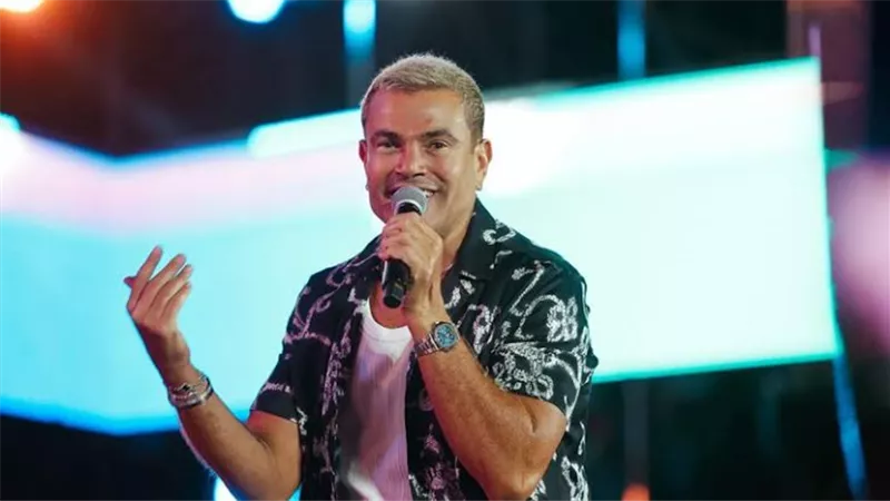 عمرو دياب يستعد لإحياء حفلًا غنائيًا في بيروت