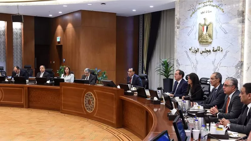 «مدبولي» يترأس اجتماع اللجنة الوزارية العليا لتنظيم المنتدى القومي للاستثمار