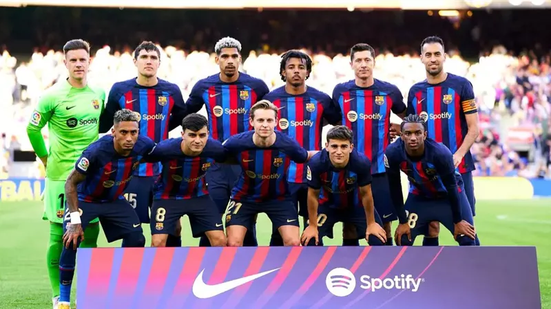 برشلونة يفوز على لاس بالماس بهدف نظيف ويواصل مطاردة ريال مدريد 