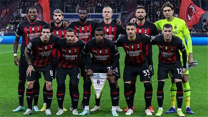ميلان يعبر فيورنتينا بفوزاً صعباً فى الدورى الإيطالي 
