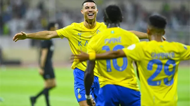 النصر يتأهل لنصف النهائي بخماسية