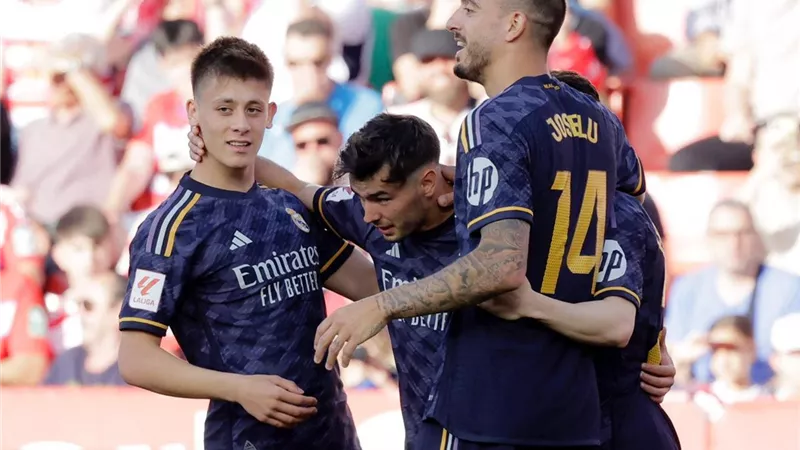 عقب التتويج.. ريال مدريد يقسو على غرناطة برباعية نظيفة في الدوري