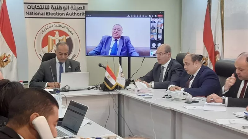 اليوم الأخير.. «الوطنية للانتخابات» تتابع مع رؤساء اللجان انتظام عملية التصويت