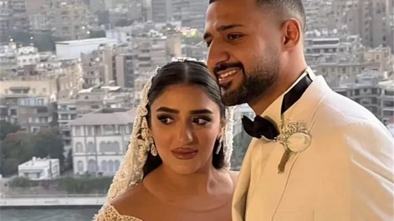 مدحت صالح يفتتح حفل زفاف ابنة مصطفى كامل بـ 