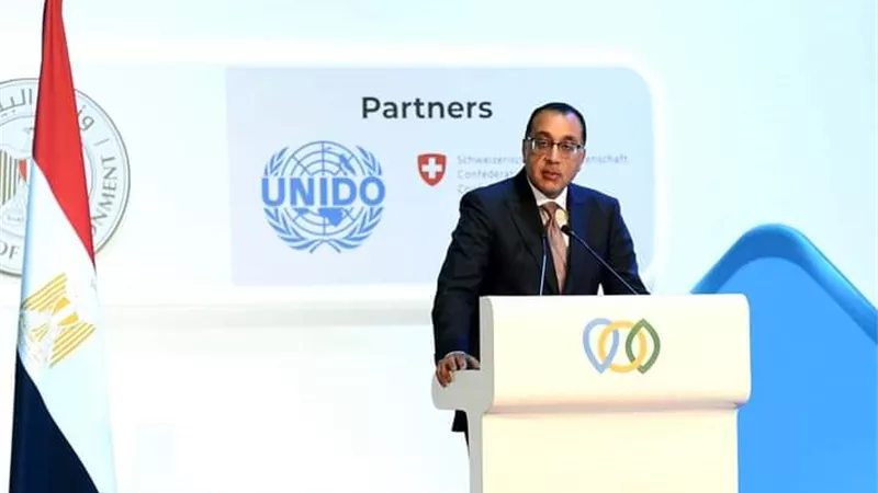 مدبولي: القطاع الخاص له دور رائدًا في تنمية الإقتصاد الأخضر