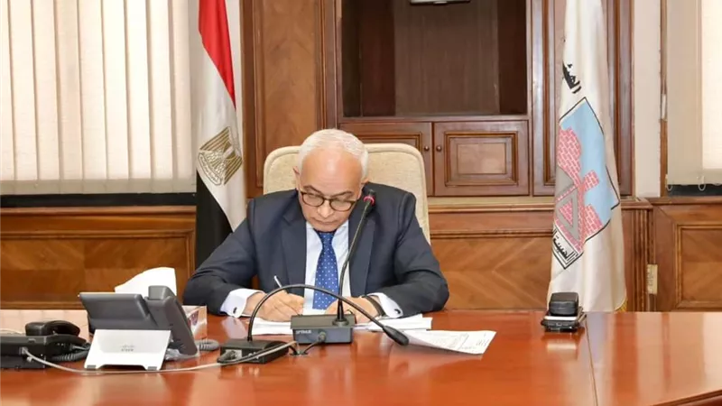 وزير التربية والتعليم يعلن مواعيد امتحانات الدبلومات الفنية