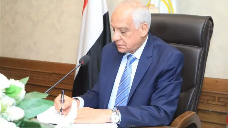 محافظ الجيزة يهنئ المواطنين بمناسبة العيد القومي للمحافظة