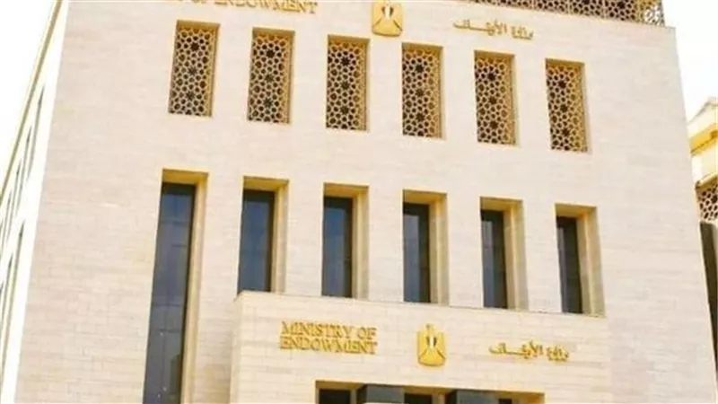 بعد أزمات النجوم.. الأوقاف تُحظر تصوير الجنائز نهائيًا