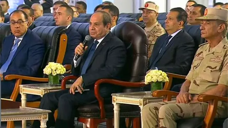 السيسي: القطاع الخاص مهم جدا إدارته للمشروعات متقدمة وناجحة