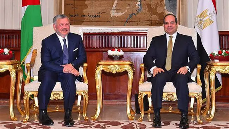 السيسي يصل الأردن لبحث التحديات الاقليمية التي تواجه المنطقة