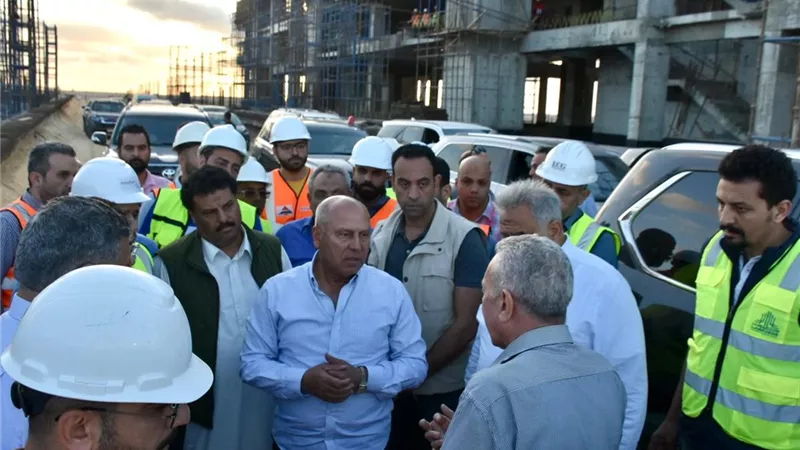 وزير النقل يتفقد الخط الأول من شبكة السكك الحديدية الكهربائية