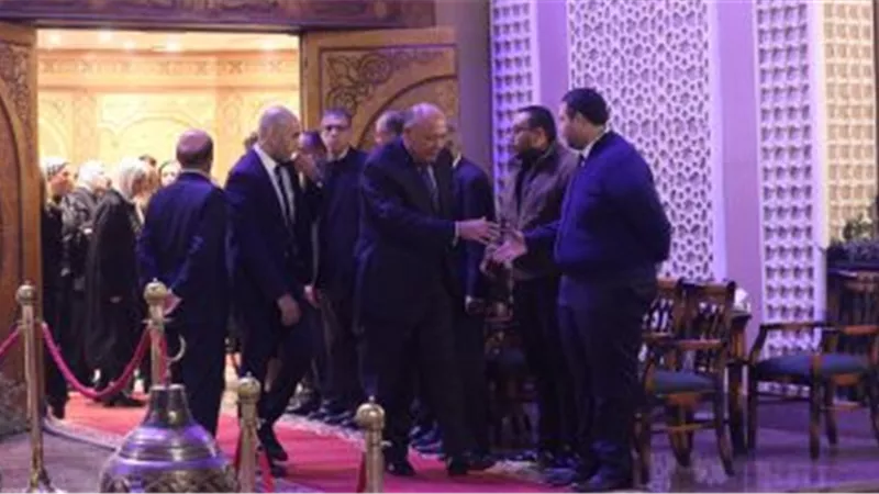 توافد عدد كبير إلى عزاء المهندس مدحت شليق