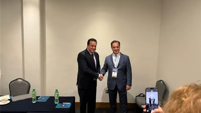 وزير الصحة ونظيره اليوناني يبحثان سبل تعزيز وتطوير منشآت الرعاية الصحية