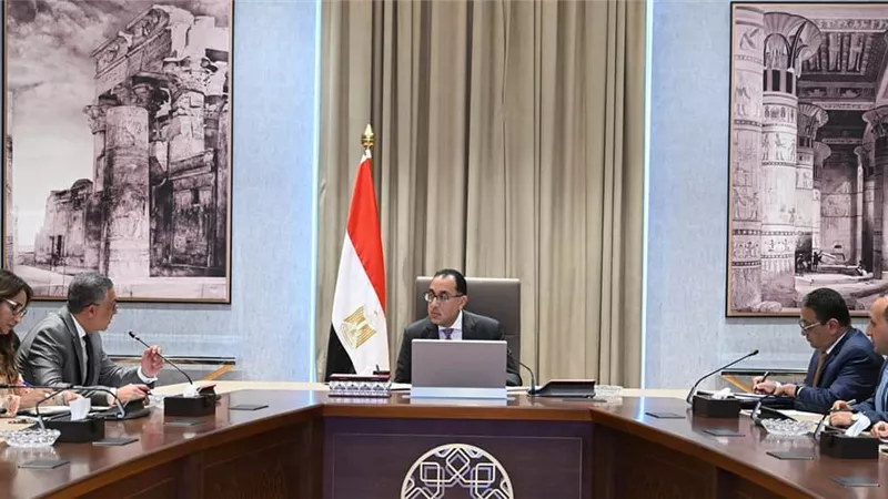 مدبولي يتابع ترتيبات تنظيم مؤتمر الاستثمار بالتعاون مع الاتحاد الأوروبي