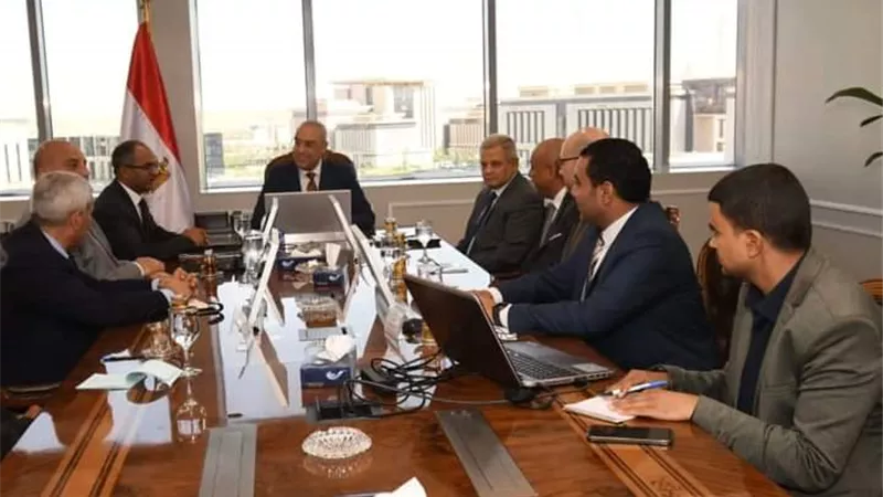 الجزار: الصناعة المصرية لديها فرصة ذهبية للمنافسة بقوة في مشروعات المياه والصرف