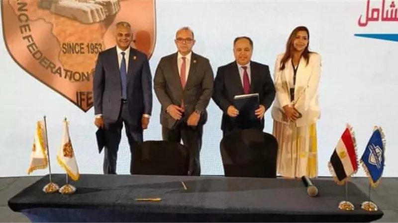 معيط يوقع بروتوكول تعاون بين «التأمين الصحي الشامل» والاتحاد المصري للتأمين