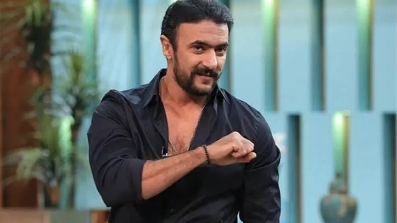 أحمد العوضي يكشف عن البوستر الرسمي لفيلمه الجديد 