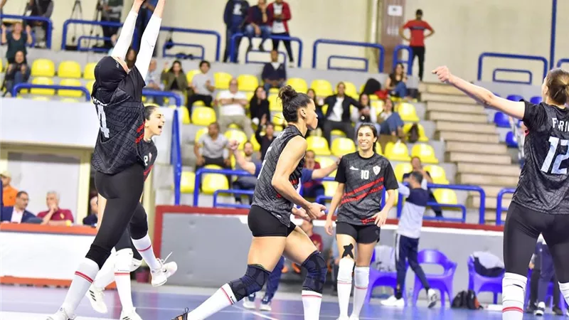 نجمات الزمالك يتألقن ويفوزن بالمباراة الأولى على حساب الأهلي بالطائرة