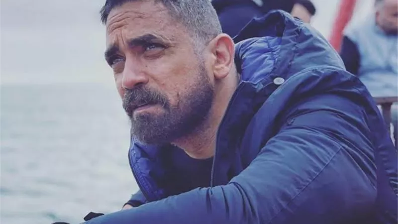 الفنان أمير كرارة يتصدر البوستر الرسمي لمسلسل 