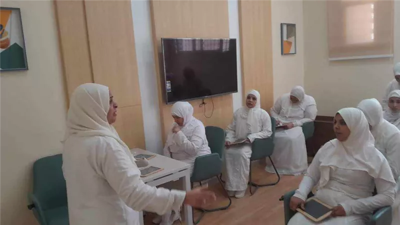 فريق من النيابة العامة يتفقد 