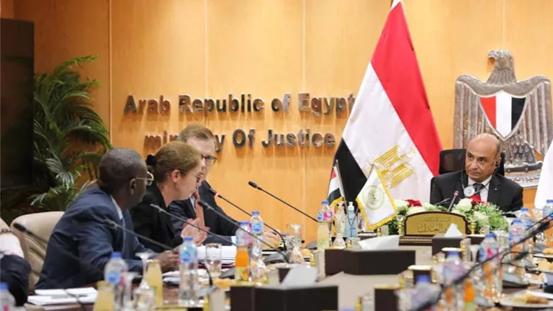 المستشار عمر مروان وزير العدل يستقبل نائب رئيس مجموعة البنك الدولي