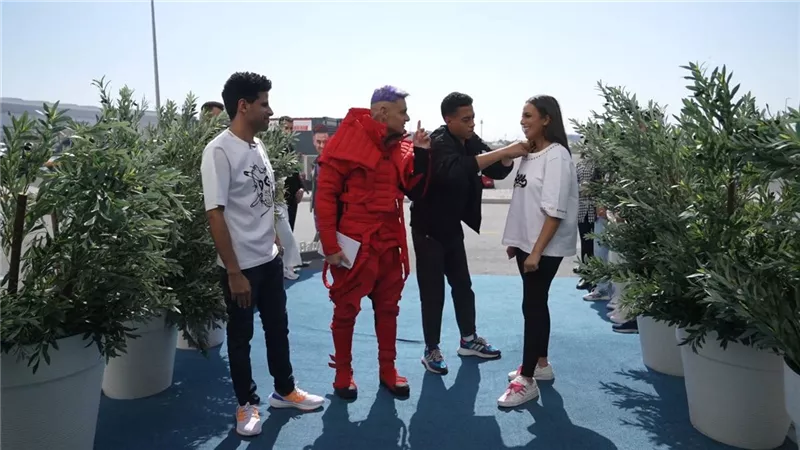 بـ 