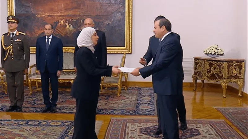 السيسي يتسلم أوراق اعتماد عدد من السفراء الجدد لدى مصر (فيديو)