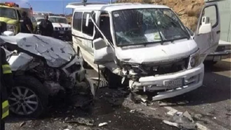 إصابة 11 شخص في حادث تصادم في كفر الشيخ