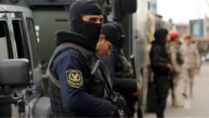 الداخلية: ضبط عامل بتهمة حيازة أسلحة نارية غير مرخصة فى المنيا