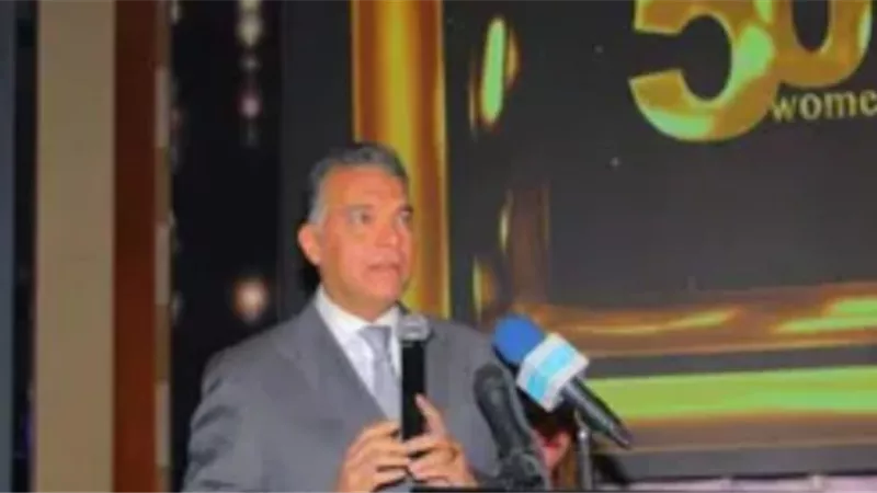 رئيس الوزراء يتقدم بخالص العزاء لأسرة وزير النقل السابق هشام عرفات