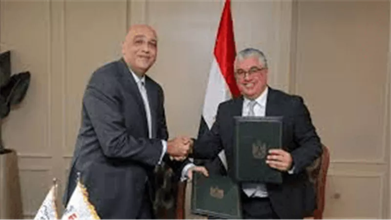 تعاون استراتيجي بين اقتصادية قناة السويس وتنمية المشروعات متناهية الصغر
