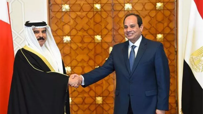 ملك البحرين يهنئ الرئيس السيسي بانتخابه رئيسا لفترة جديدة