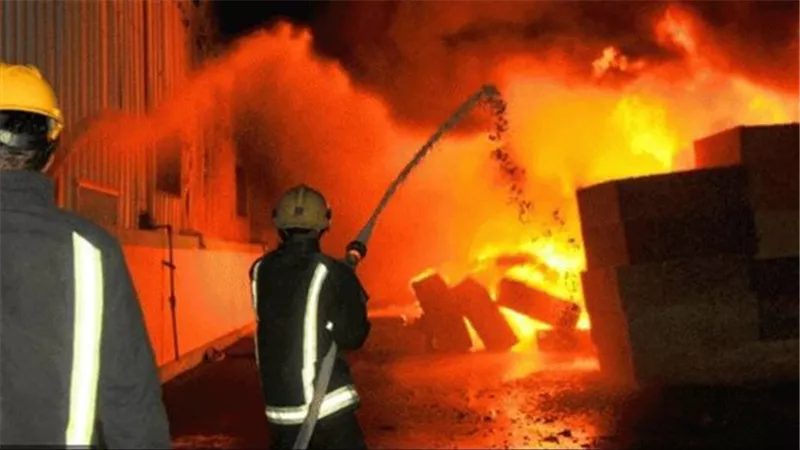 إصابة شخصان إثر حريق بجسر السويس