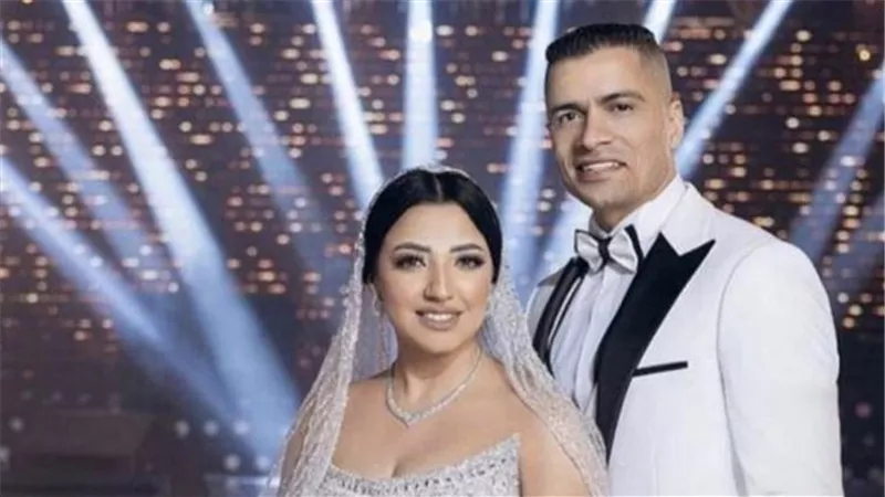 بعد طردها من المنزل.. زوجة حسن شاكوش تحرر محضر ضده وتتهمه بسرقة شبكتها