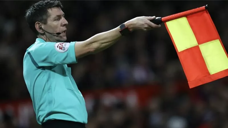 عين حادة على المستديرة: كيف ستحدث تقنية التسلل تحولًا في كرة القدم بكأس آسيا؟
