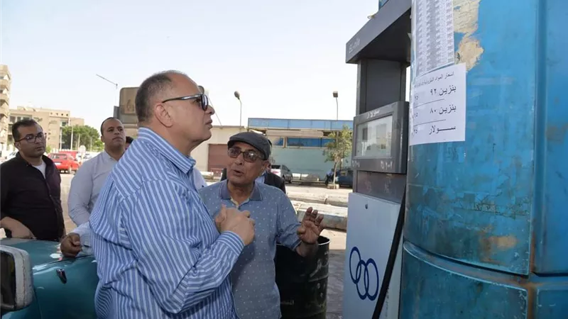 محافظ أسيوط في جولة تفقدية لمتابعة التسعيرة الجديدة
