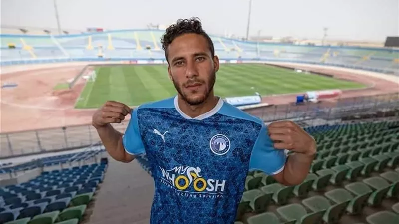 رمضان صبحي يقود تشكيل بيراميدز أمام طلائع الجيش في الدوري