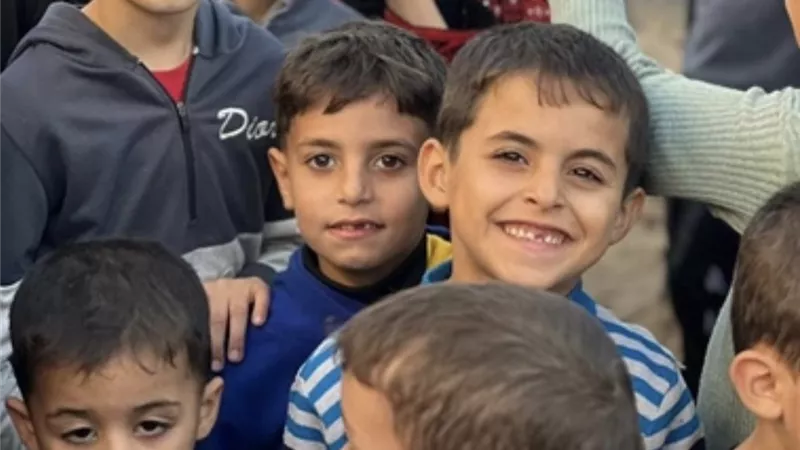 هيفاء وهبي تسعد أطفال غزة في لفتة إنسانية