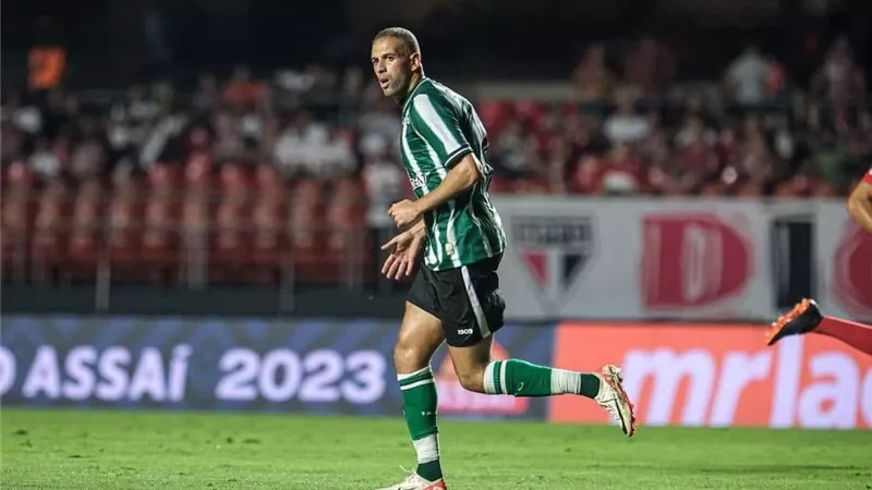 الجزائري سليماني يسطر اسمه كأول عربي يسجل في دوري البرازيل