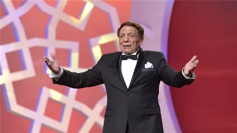 عادل إمام رحلة فنية مليئة بالإبداع بين السينما والدراما