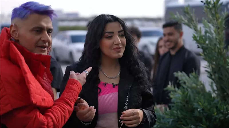 ببدلة سوداء وميكب بسيط.. إطلالة ريم طارق مع رامز جاب من الآخر